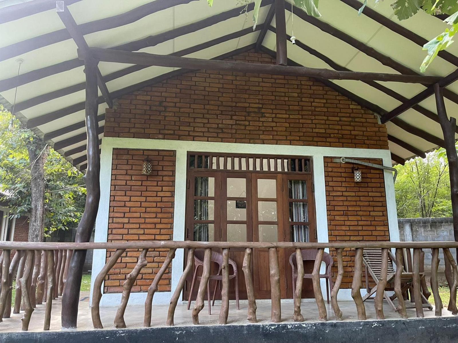 The Mastodon Valley Safari Resort Udawalawe Exterior photo